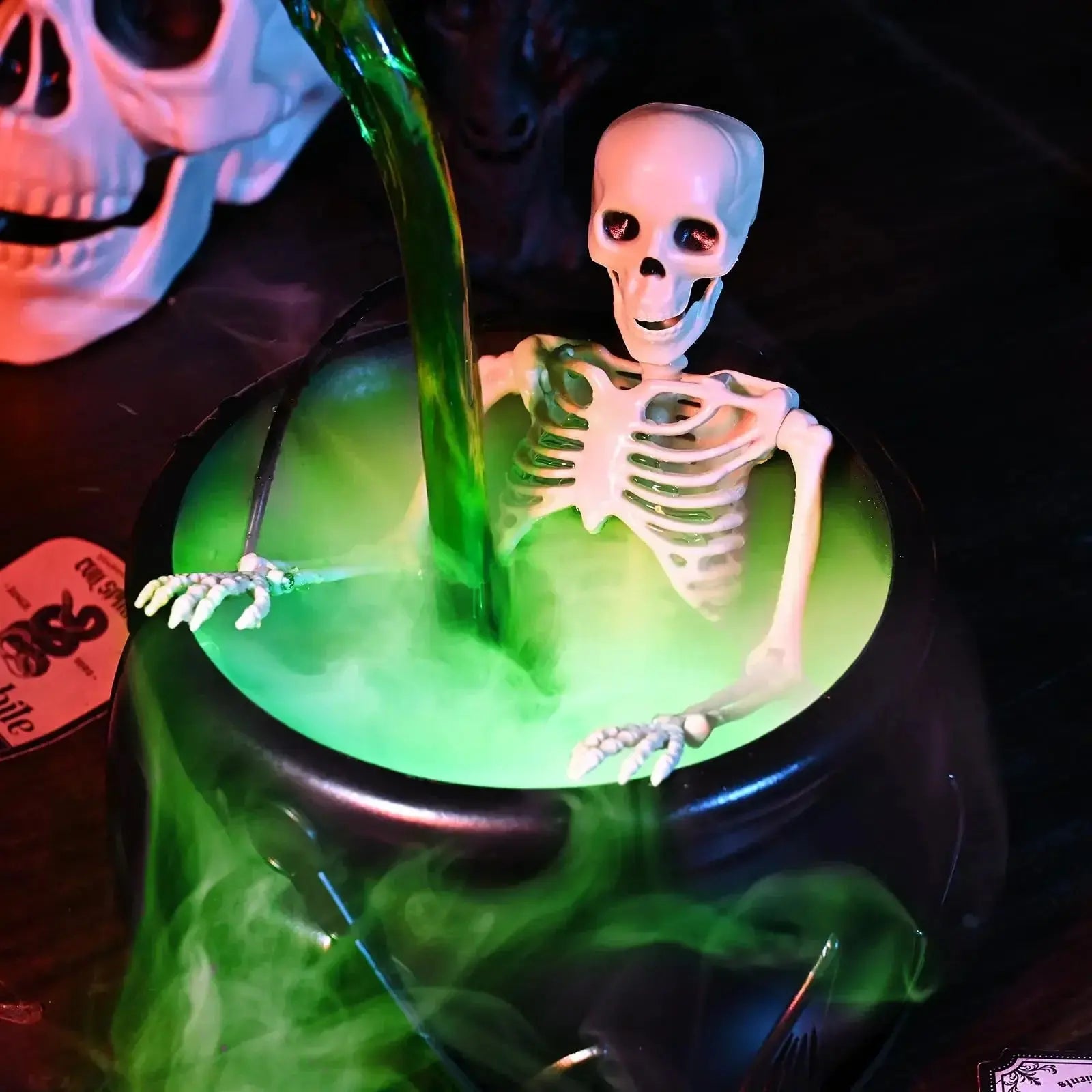 Foggy LED Witch Cauldron, Spooky skeleton décor– Perfect creepy decor for Halloween parties .
